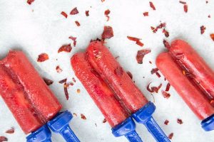 paleo-popsicles-strawberry-600x400